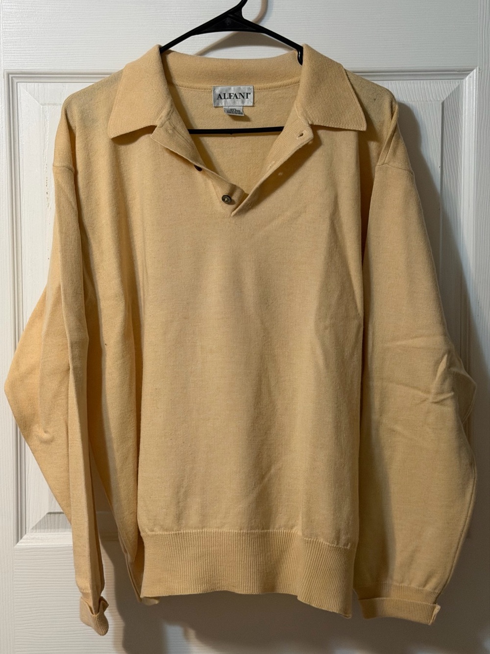 Alfani Men’s Pale Yellow V-Neck Collar Sweater